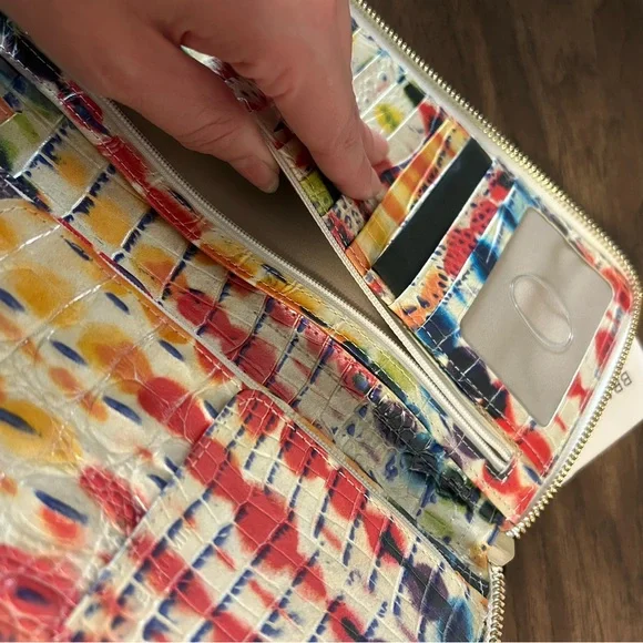 NWT Brahmin Skyler Melbourne Leather Wallet in Celebrate - Picture 5 of 7